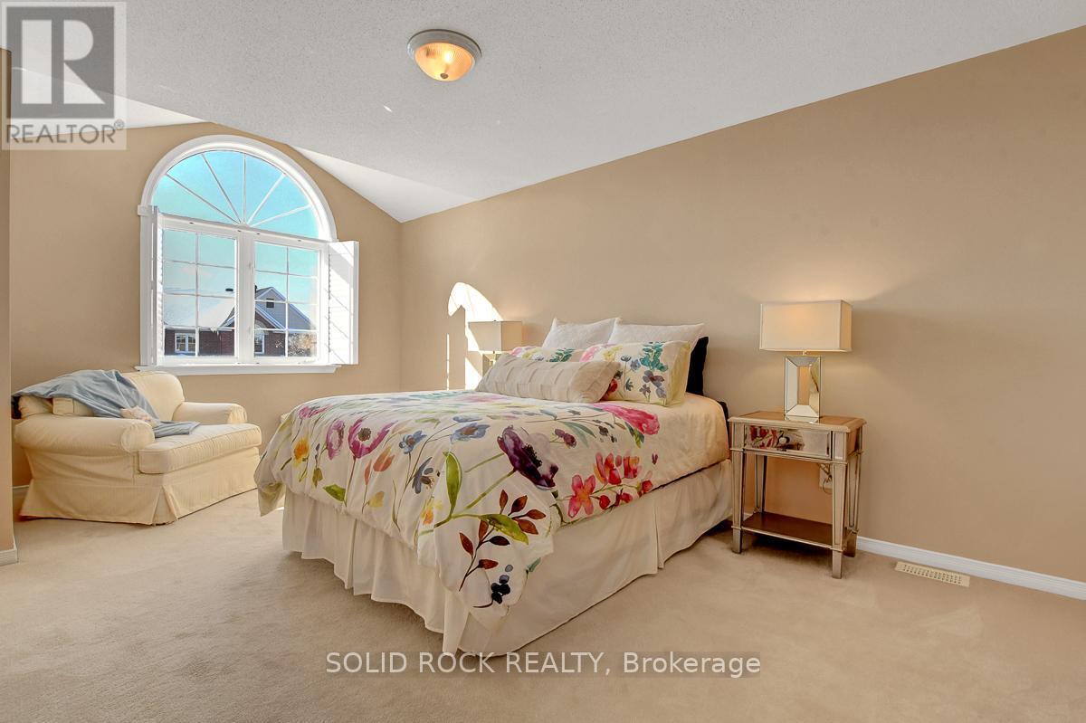 Photo 23 of 621 Braecreek Avenue, Ottawa ON