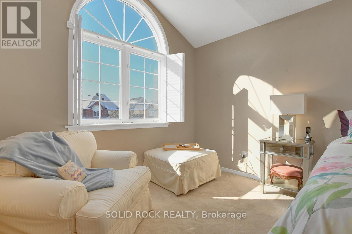 Photo 8 of 621 Braecreek Avenue, Ottawa ON