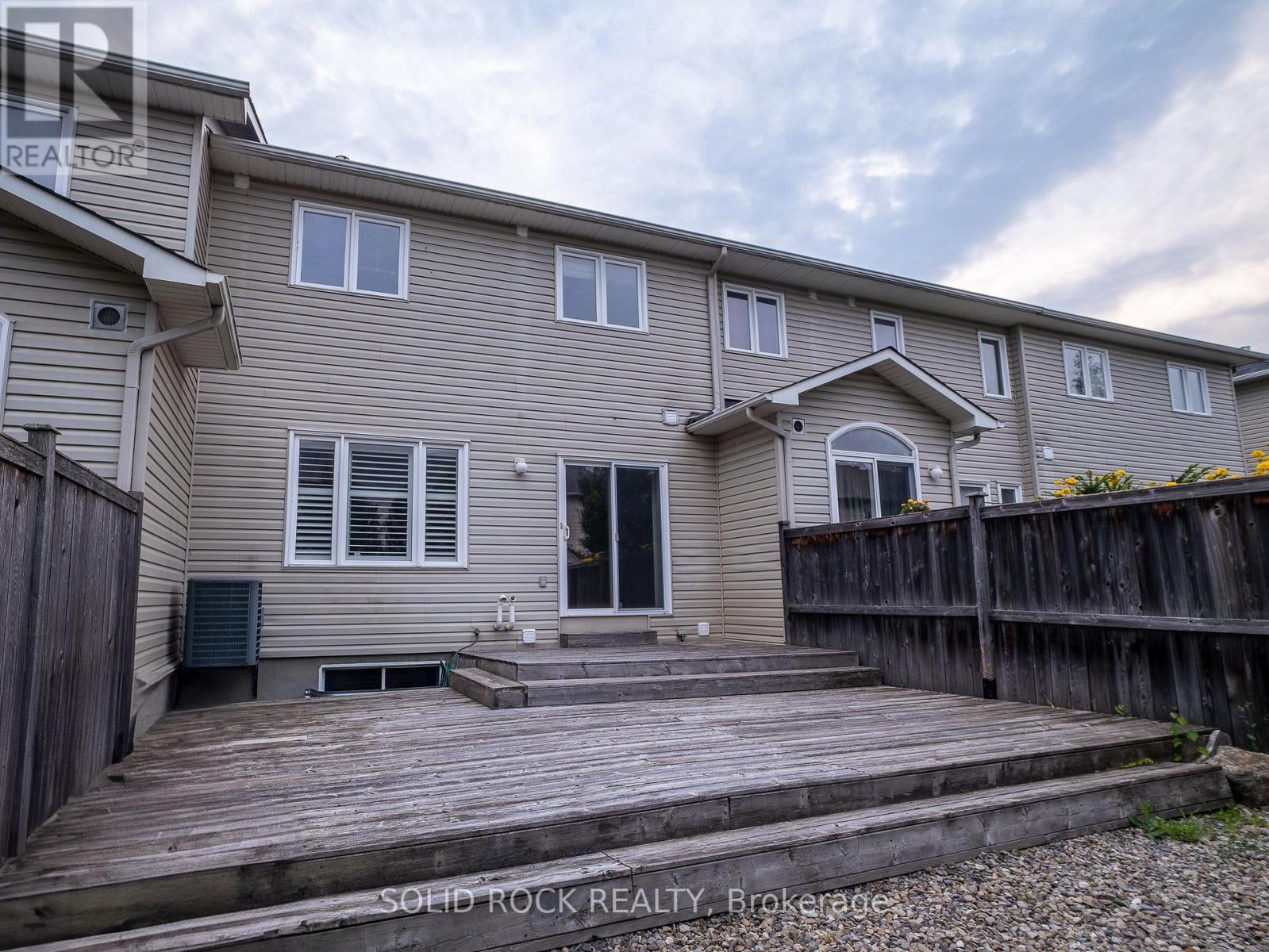 Photo 29 of 621 Braecreek Avenue, Ottawa ON