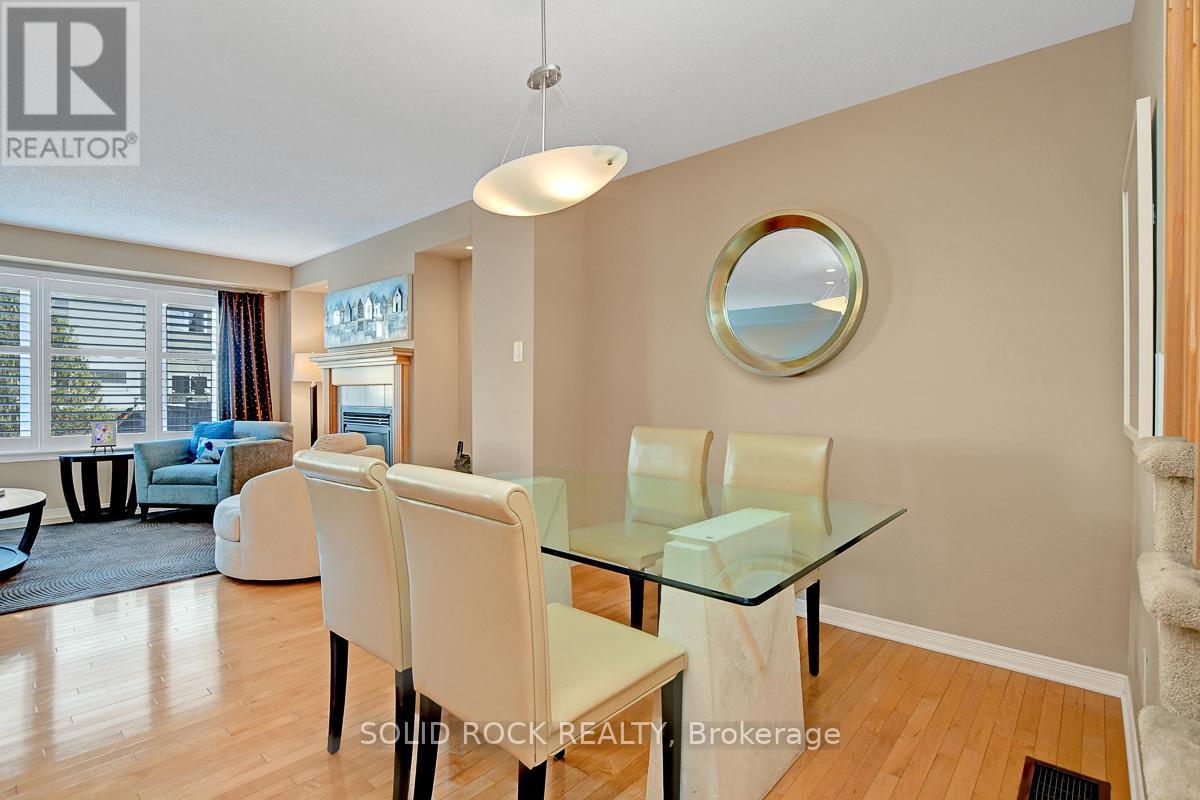 Photo 4 of 621 Braecreek Avenue, Ottawa ON