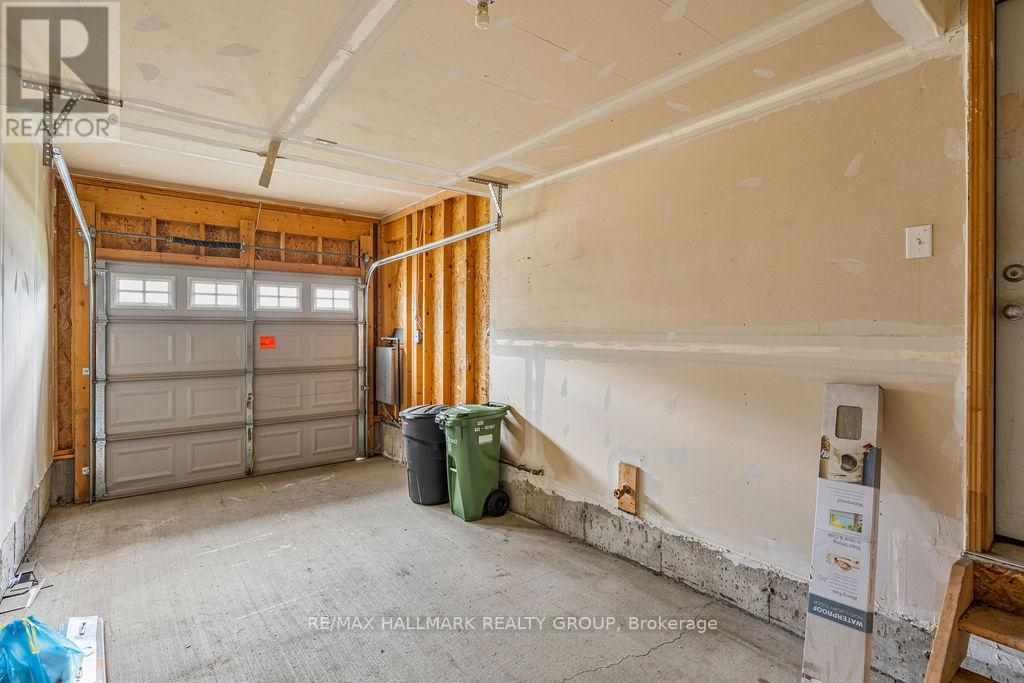 Photo 33 of 217 Vision Street, Ottawa ON