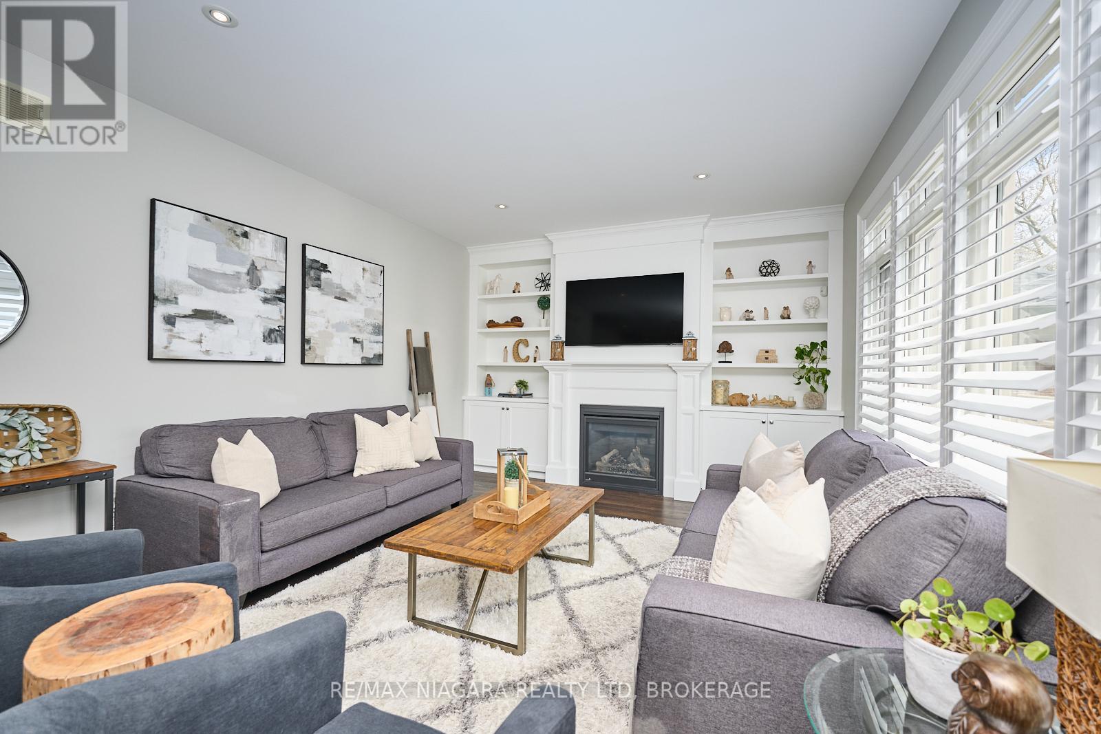 Photo 13 of 8886 Black Forest Crescent, Niagara Falls ON