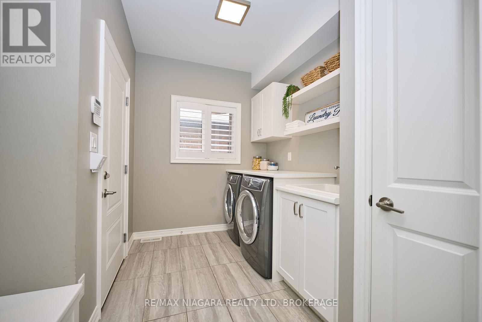 Photo 16 of 8886 Black Forest Crescent, Niagara Falls ON