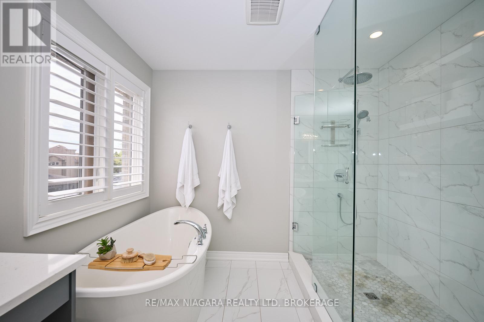 Photo 19 of 8886 Black Forest Crescent, Niagara Falls ON