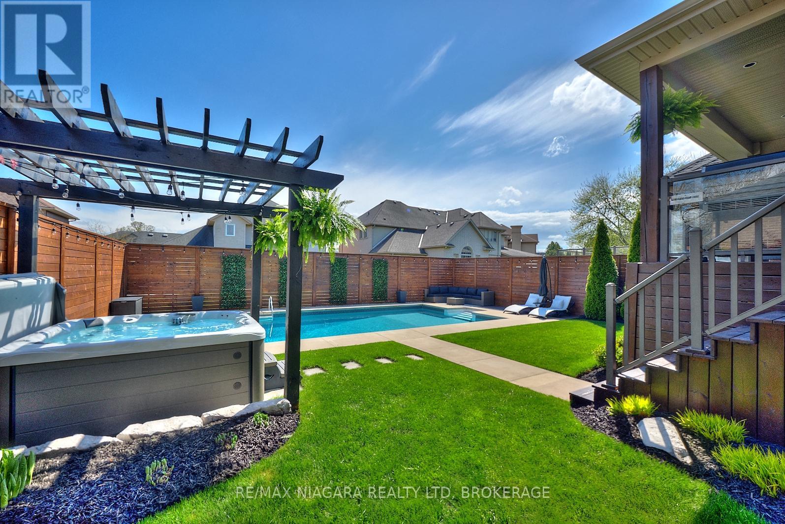 Photo 35 of 8886 Black Forest Crescent, Niagara Falls ON