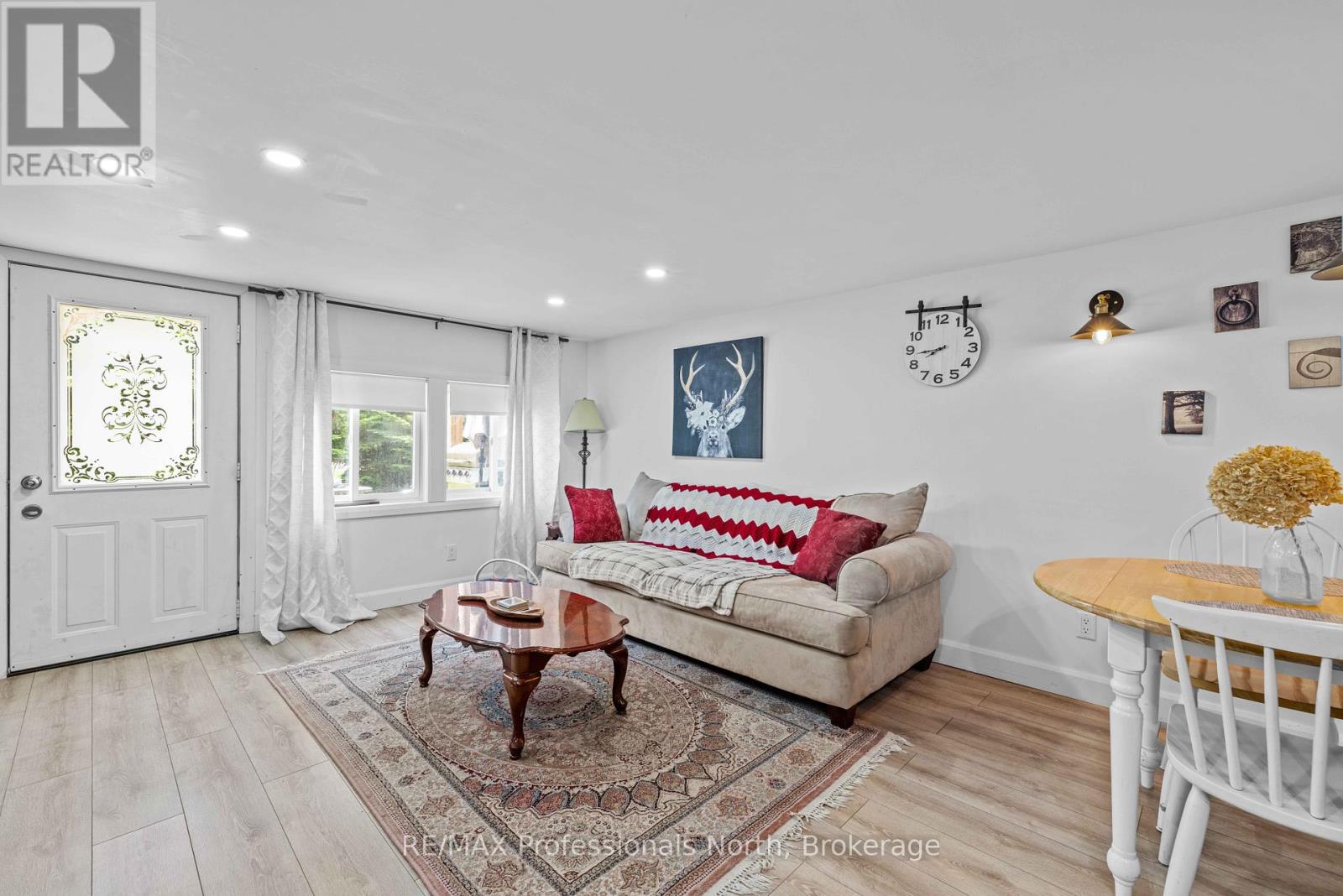 Single Family House Bungalow for Sale in  SUMMERVILLE ROAD Highlands East (Glamorgan) 