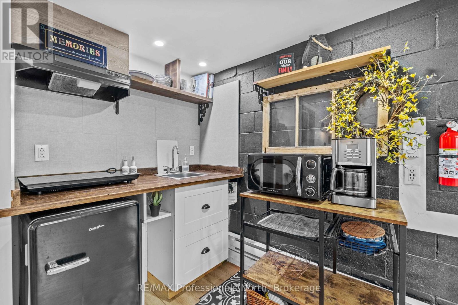 Single Family House Bungalow for Sale in  SUMMERVILLE ROAD Highlands East (Glamorgan) 