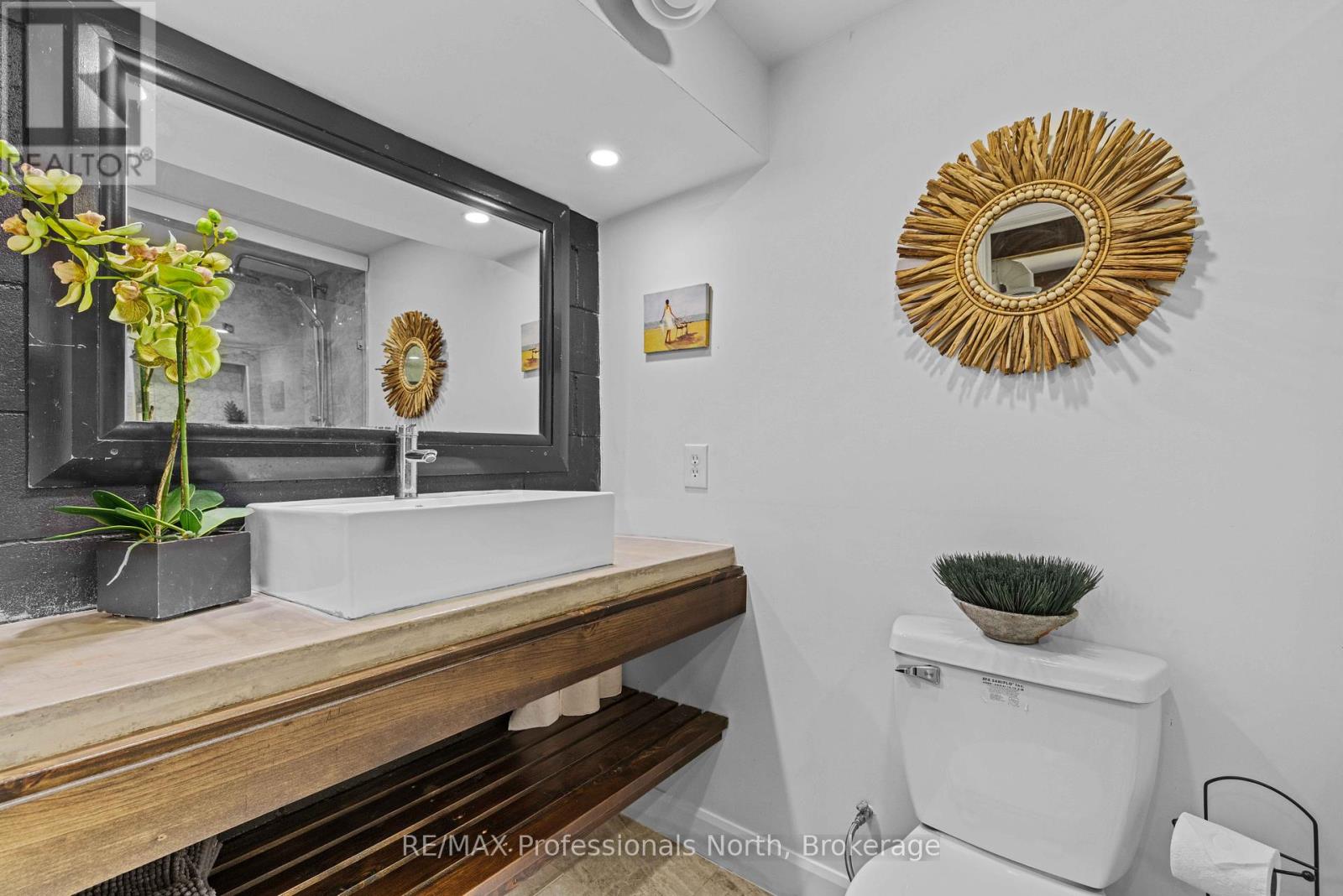Single Family House Bungalow for Sale in  SUMMERVILLE ROAD Highlands East (Glamorgan) 
