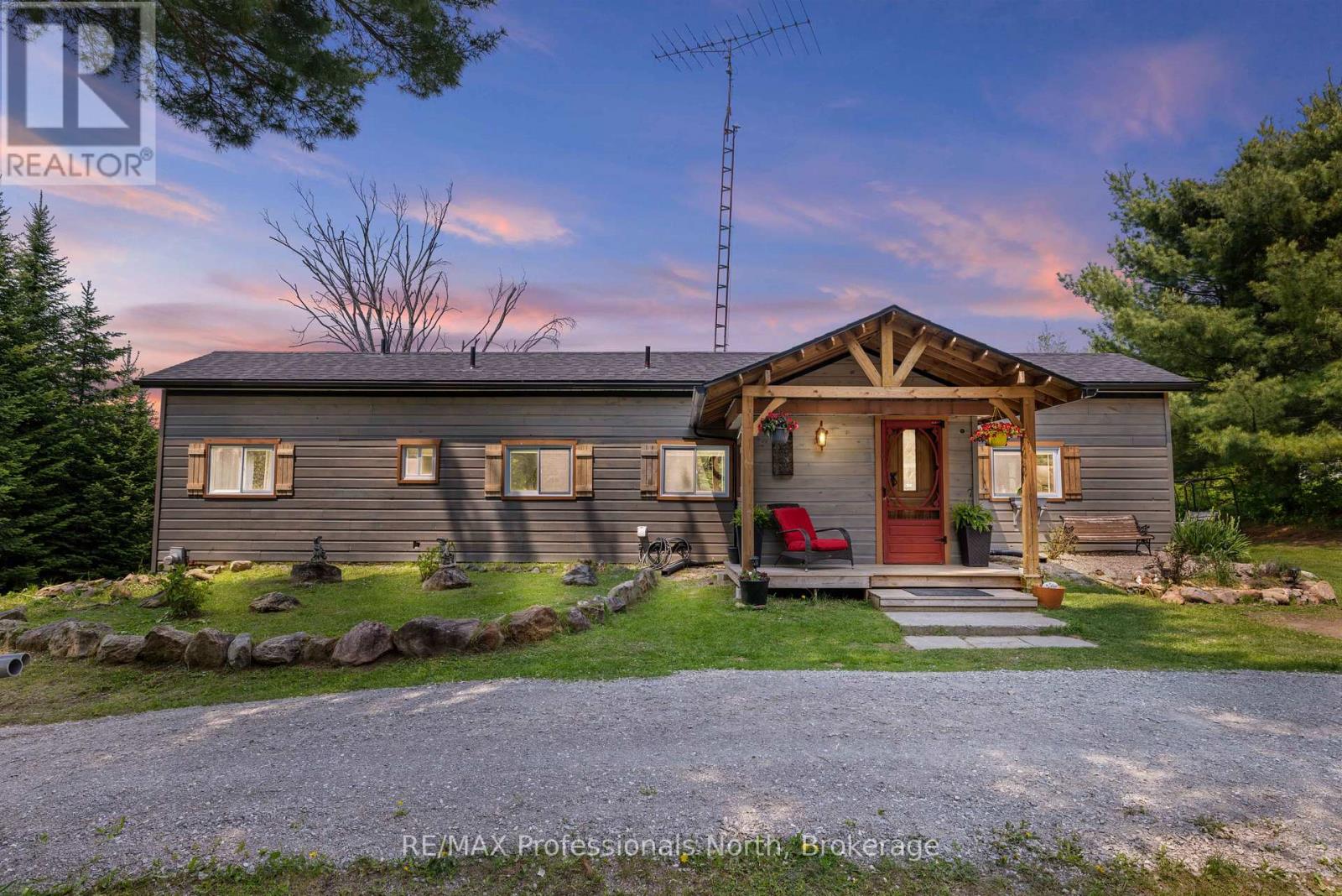 Single Family House Bungalow for Sale in  SUMMERVILLE ROAD Highlands East (Glamorgan) 