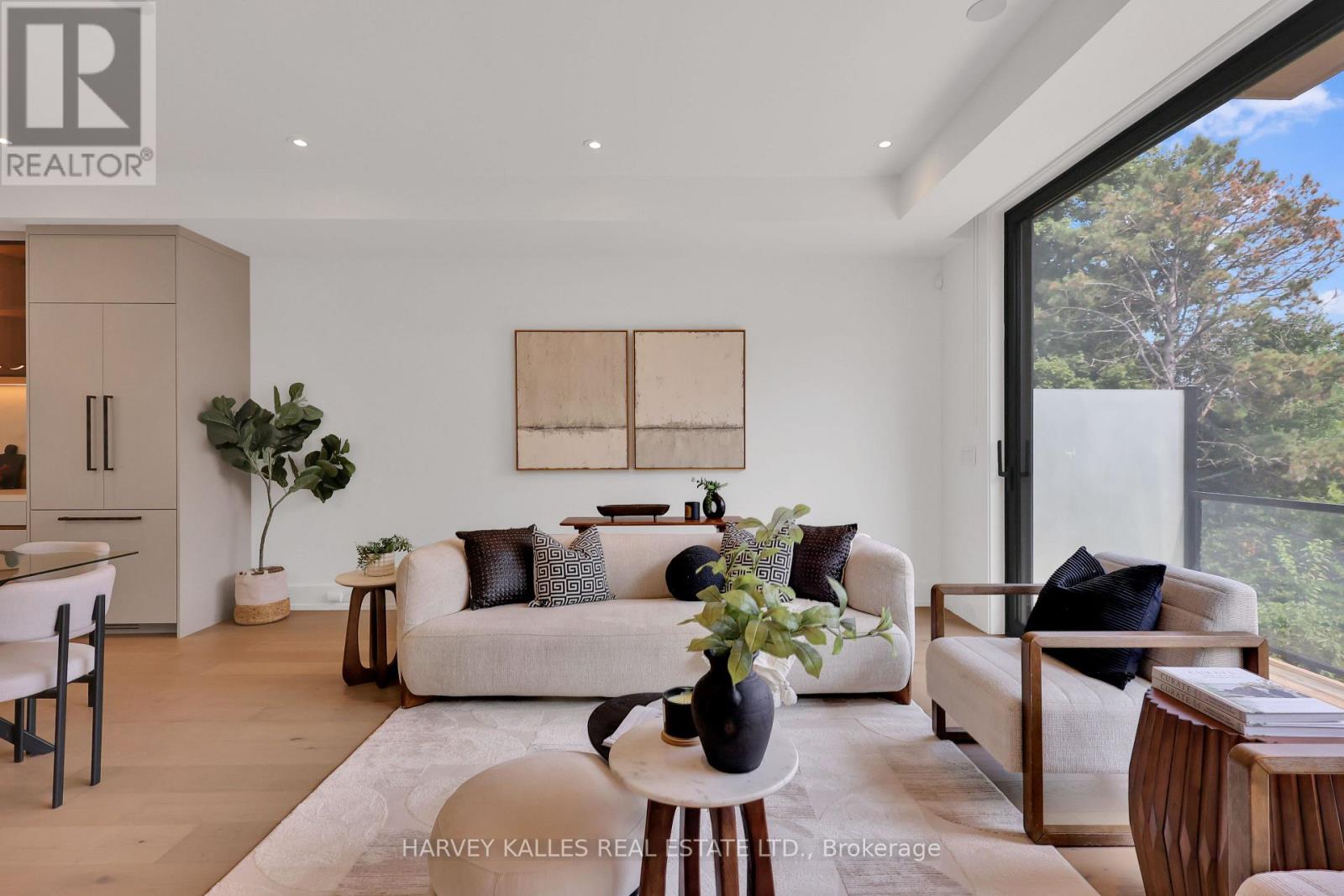 Photo 12 of 171 Belsize Drive, Toronto ON
