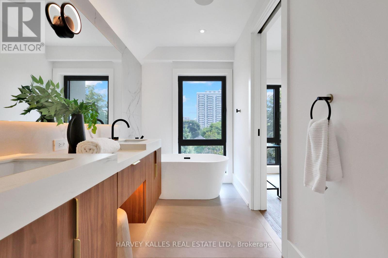 Photo 24 of 171 Belsize Drive, Toronto ON