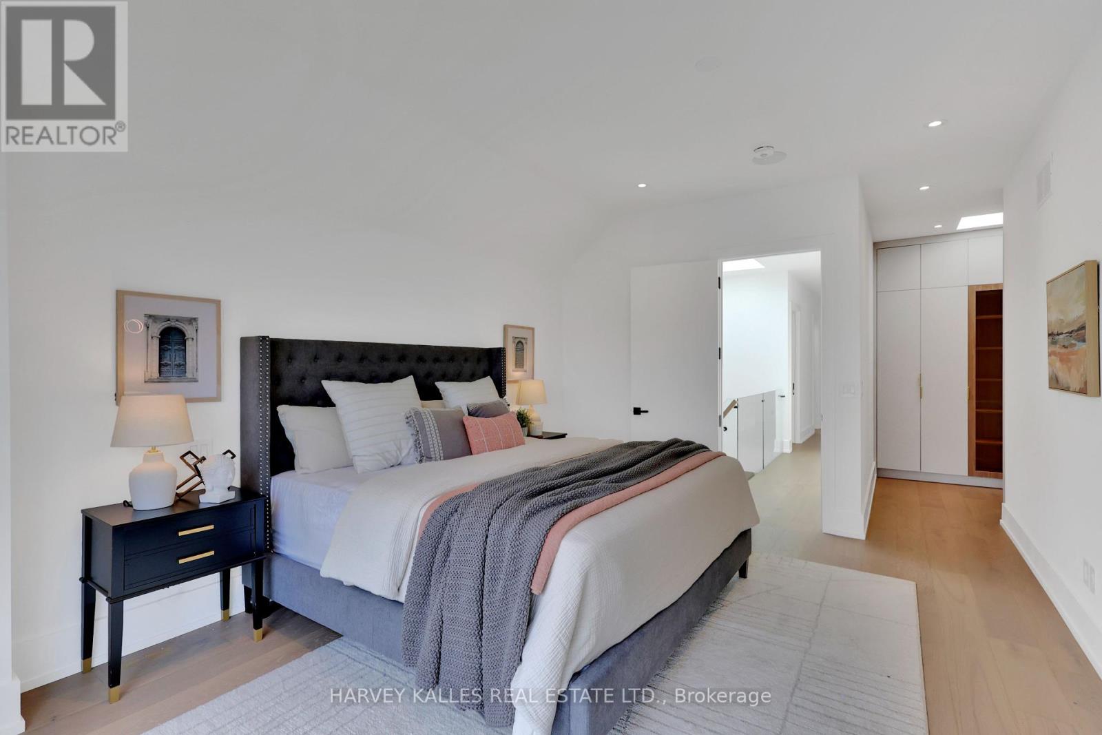 Photo 22 of 171 Belsize Drive, Toronto ON