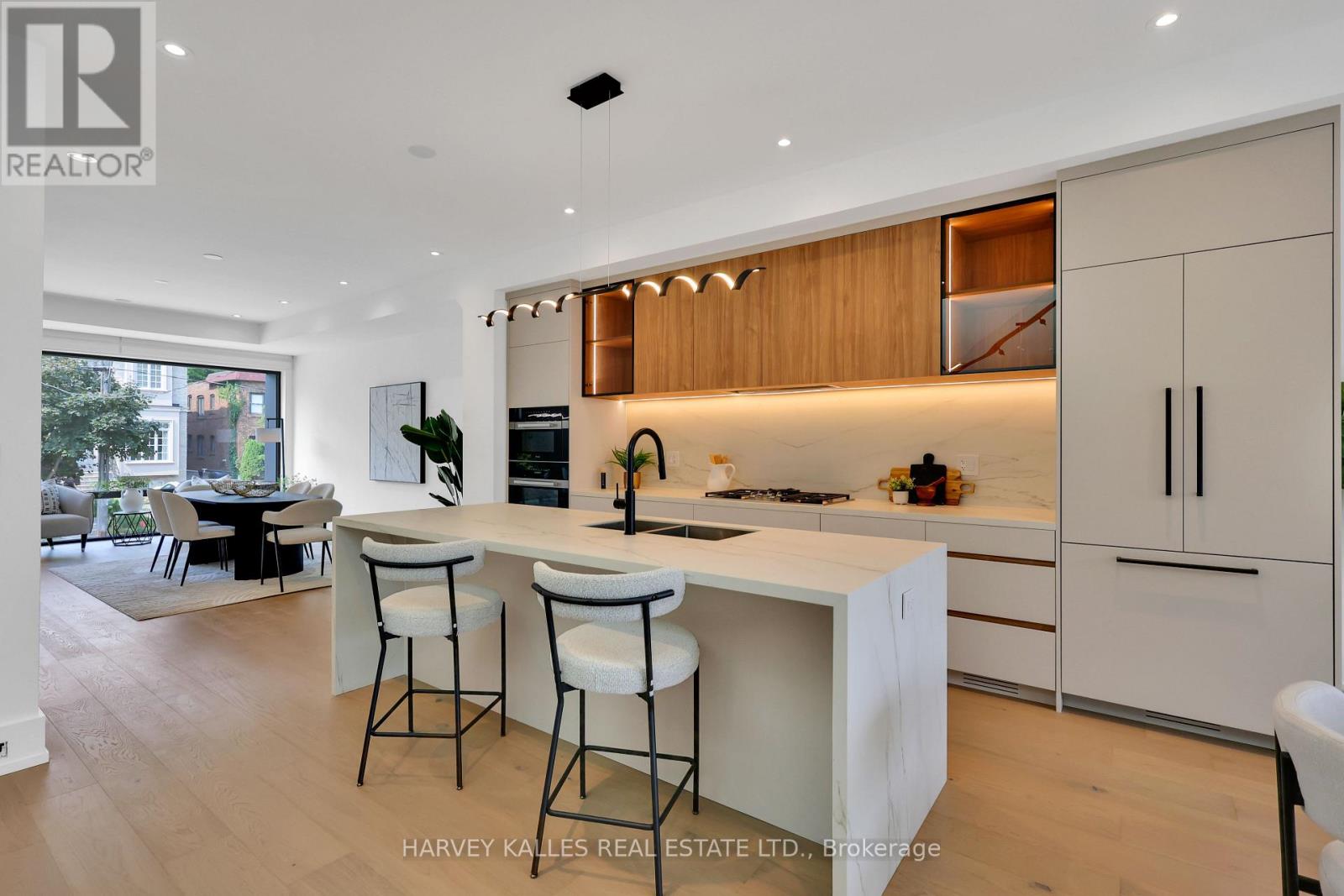 Photo 10 of 171 Belsize Drive, Toronto ON
