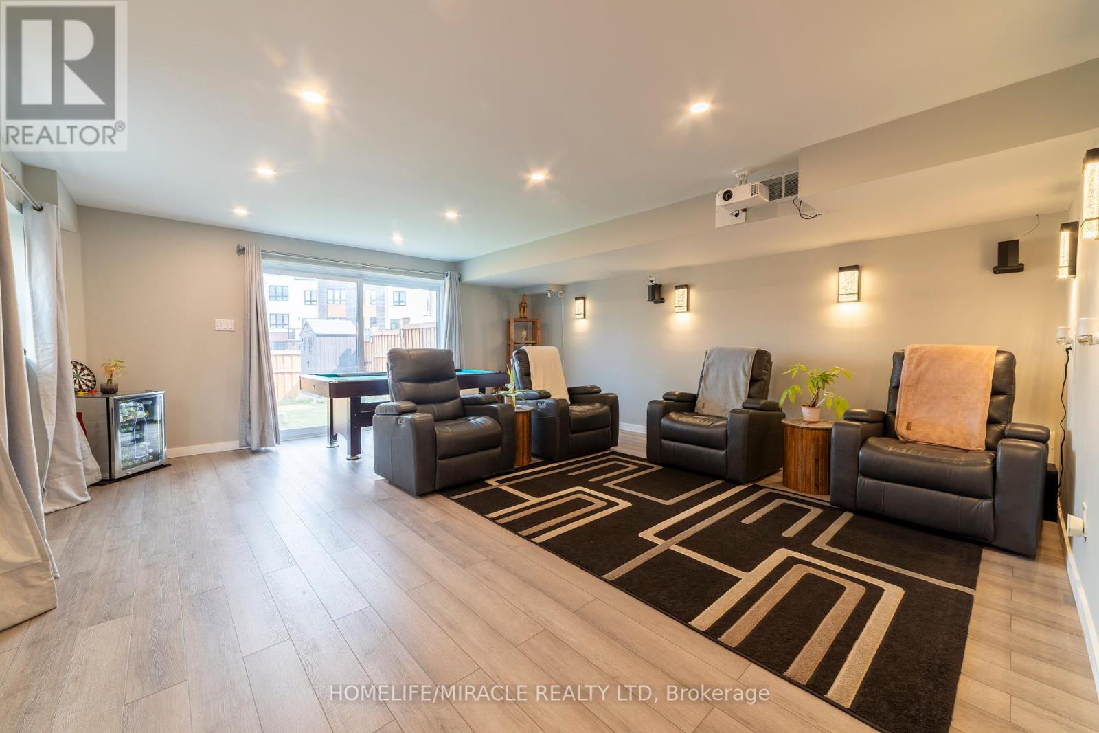 Photo 27 of 933 Robert Ferrie Drive, Kitchener ON