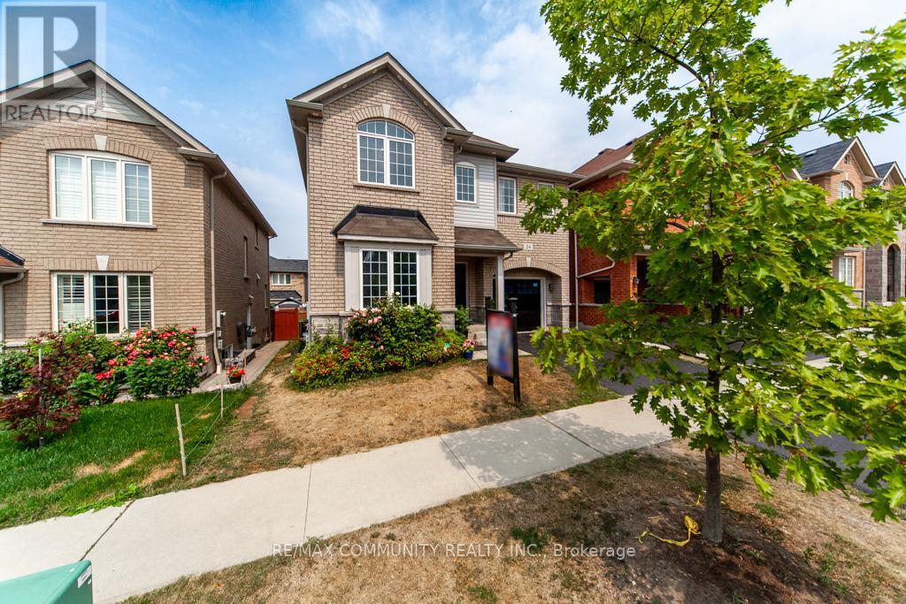 Photo 2 of 24 Raithby Crescent, Ajax ON