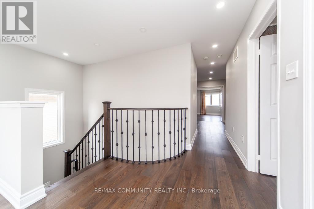 Photo 26 of 24 Raithby Crescent, Ajax ON