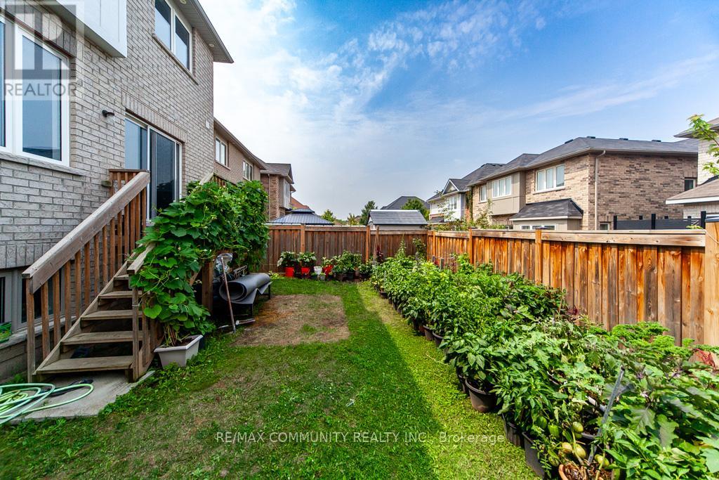 Photo 42 of 24 Raithby Crescent, Ajax ON
