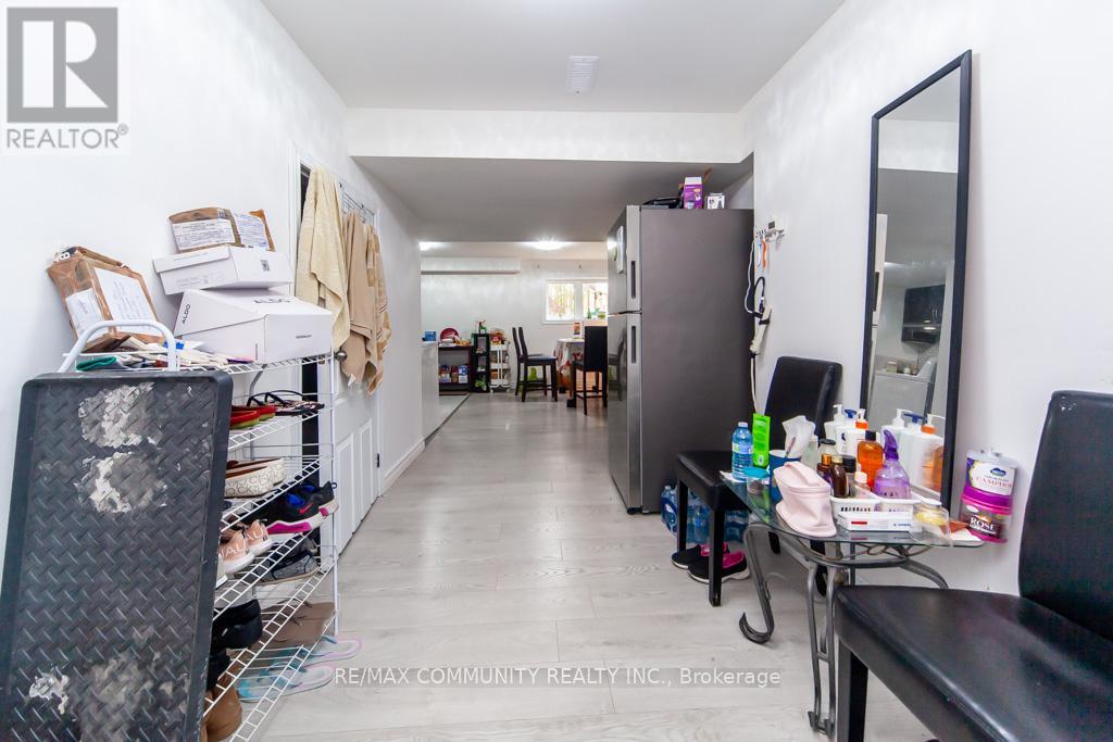 Photo 48 of 24 Raithby Crescent, Ajax ON