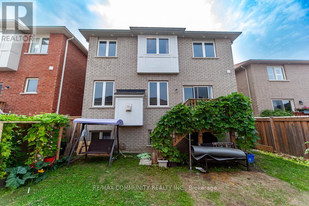 Photo 43 of 24 Raithby Crescent, Ajax ON