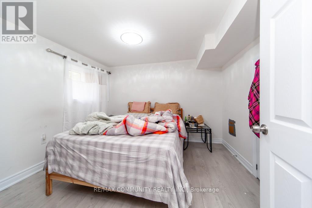 Photo 49 of 24 Raithby Crescent, Ajax ON