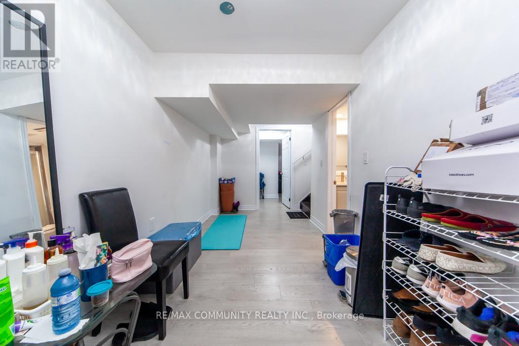 Photo 45 of 24 Raithby Crescent, Ajax ON
