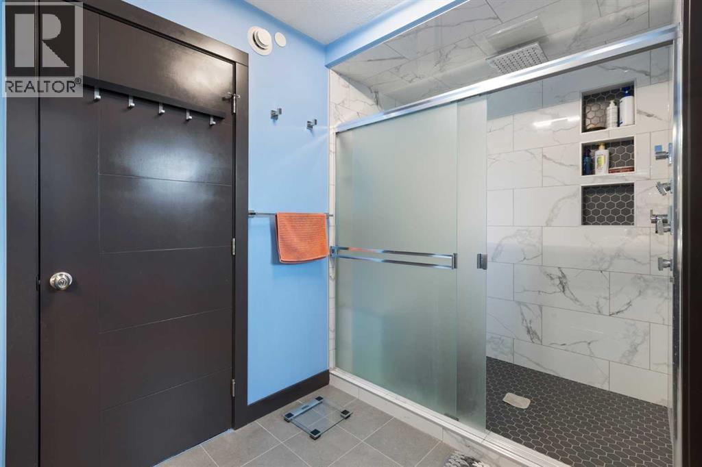 Photo 4 of 670 Muirfield Crescent, Lyalta AB