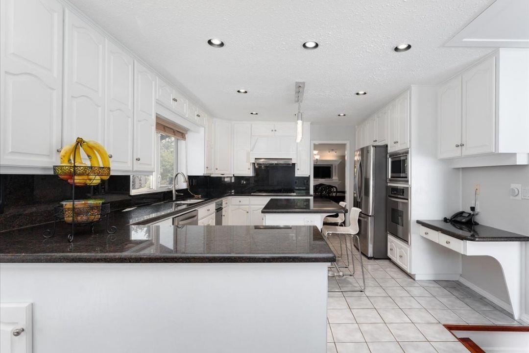 Photo 8 of 18935 57 Avenue, Surrey BC