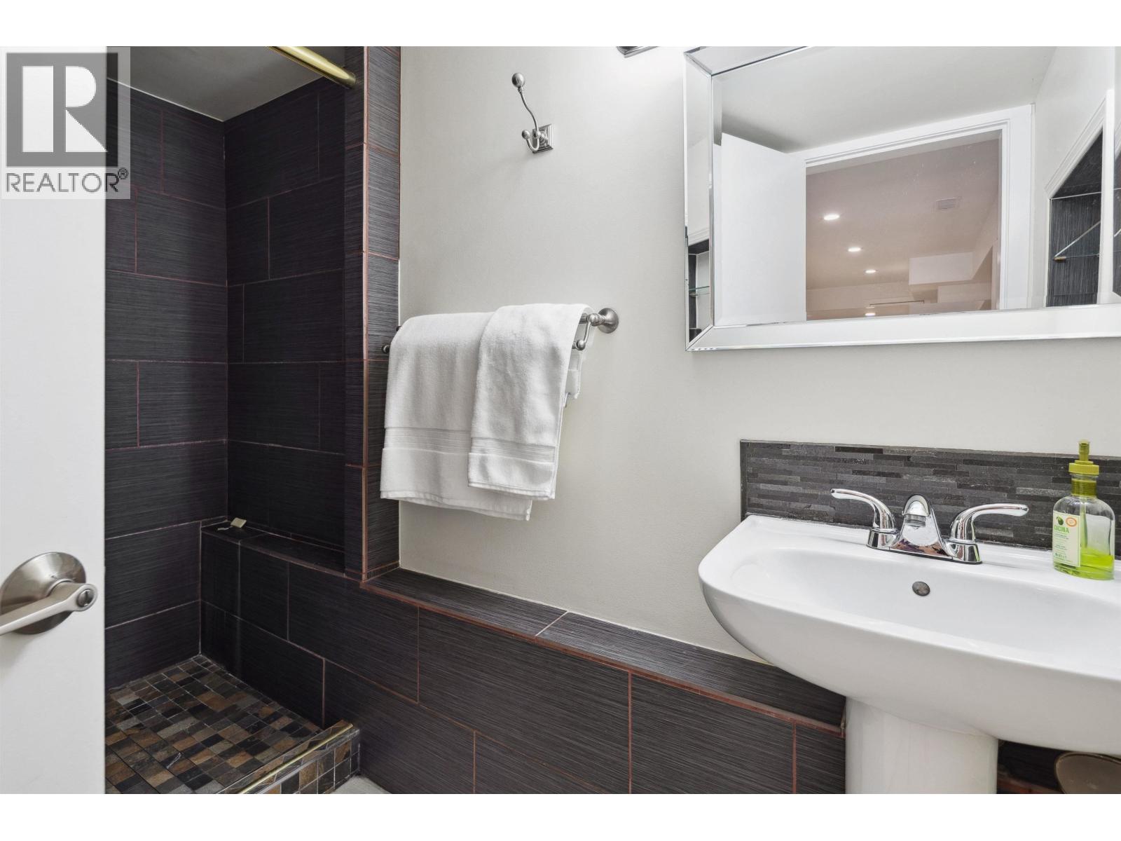 Photo 32 of 4190 W 11 Th Avenue, Vancouver BC