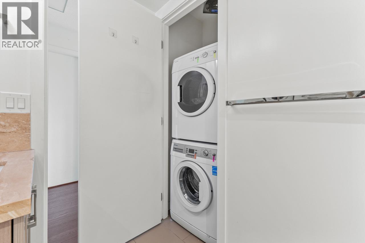 Photo 10 of 807 5470 Ormidale Street, Vancouver BC