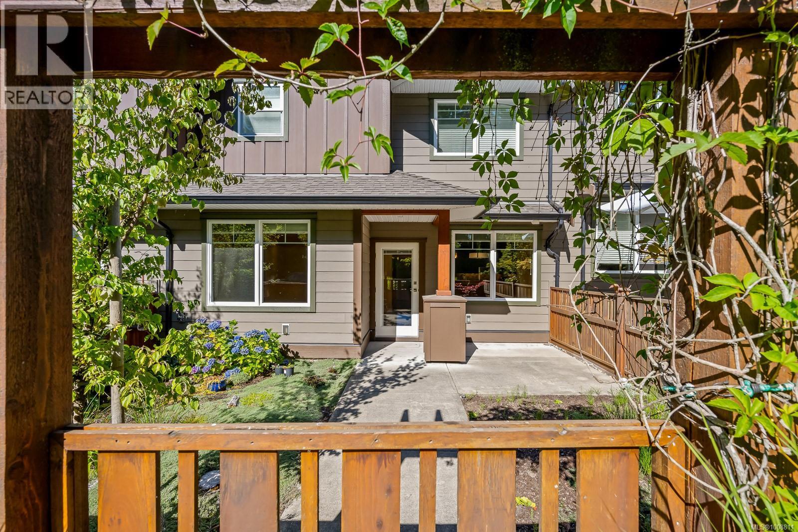 10 2030 Wallace Ave, Comox