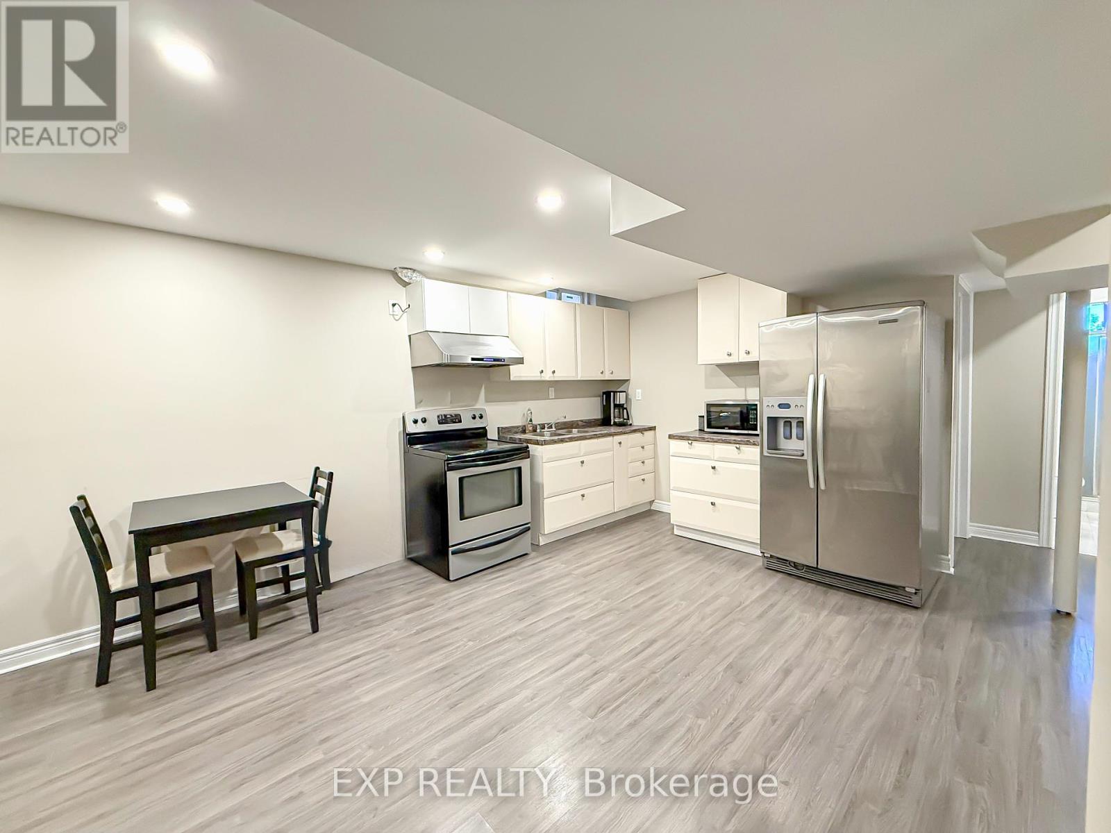 Photo 44 of 56 Hansford Drive, Brantford ON