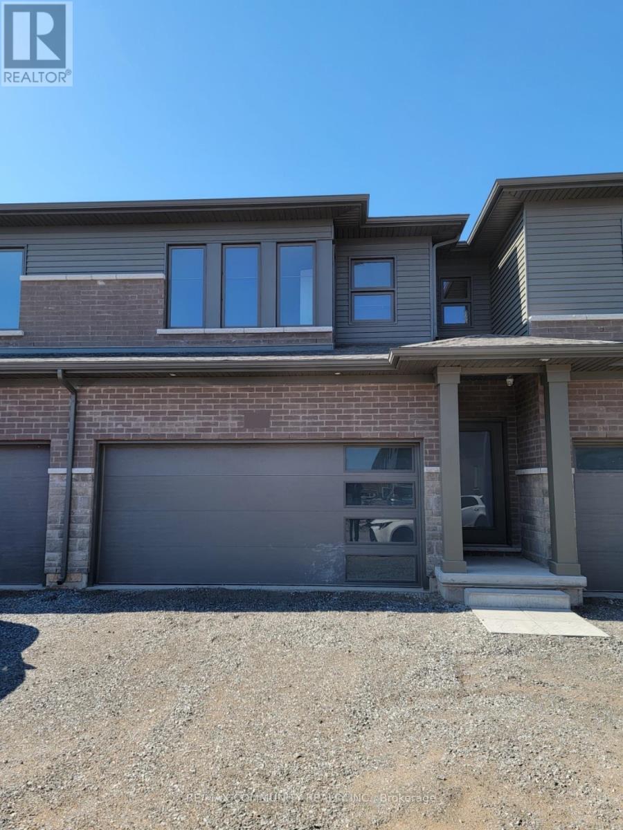 Photo 7 of 112 4552 Portage Parkway, Niagara Falls ON