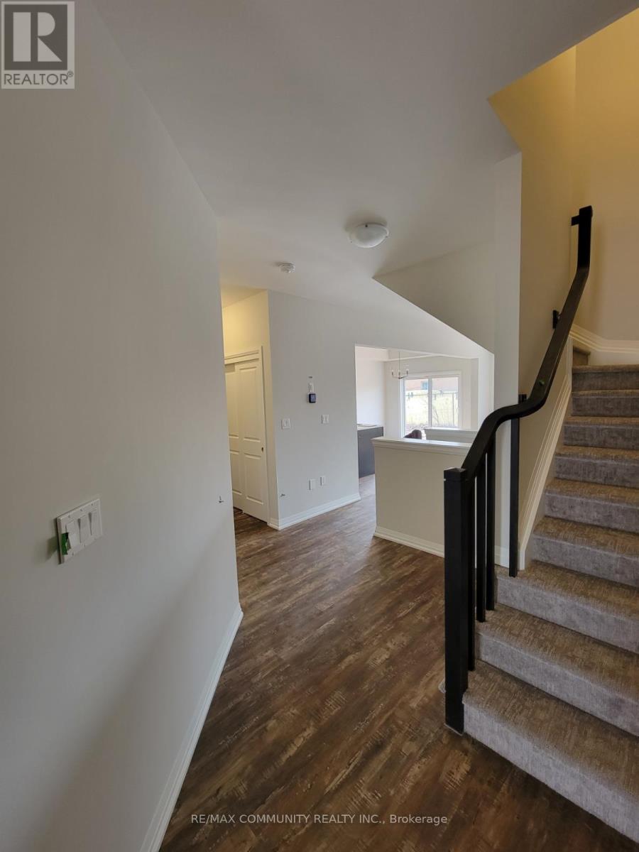 Photo 4 of 112 4552 Portage Parkway, Niagara Falls ON