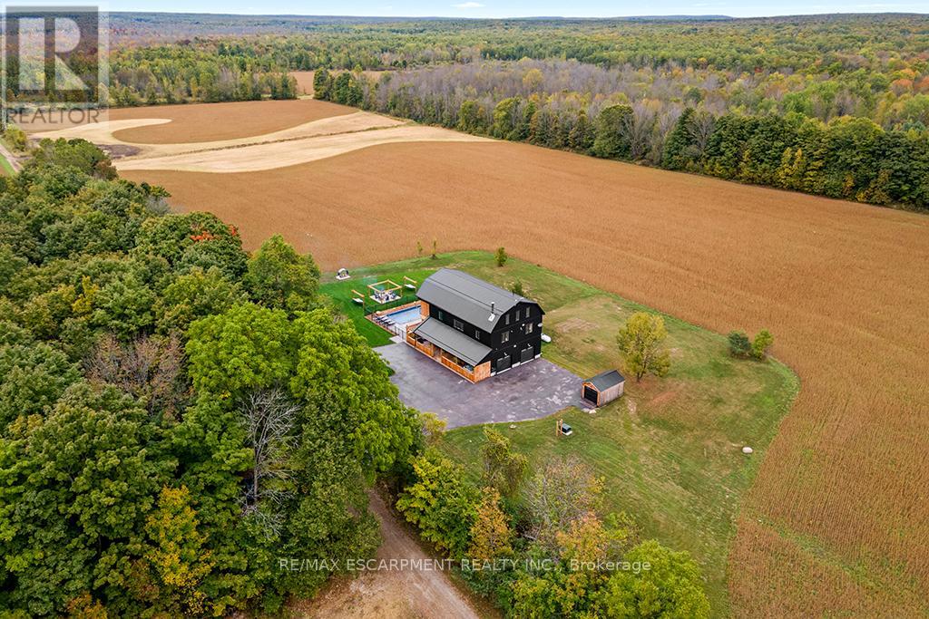 Photo 33 of 402075 Grey Road 17, Georgian Bluffs ON