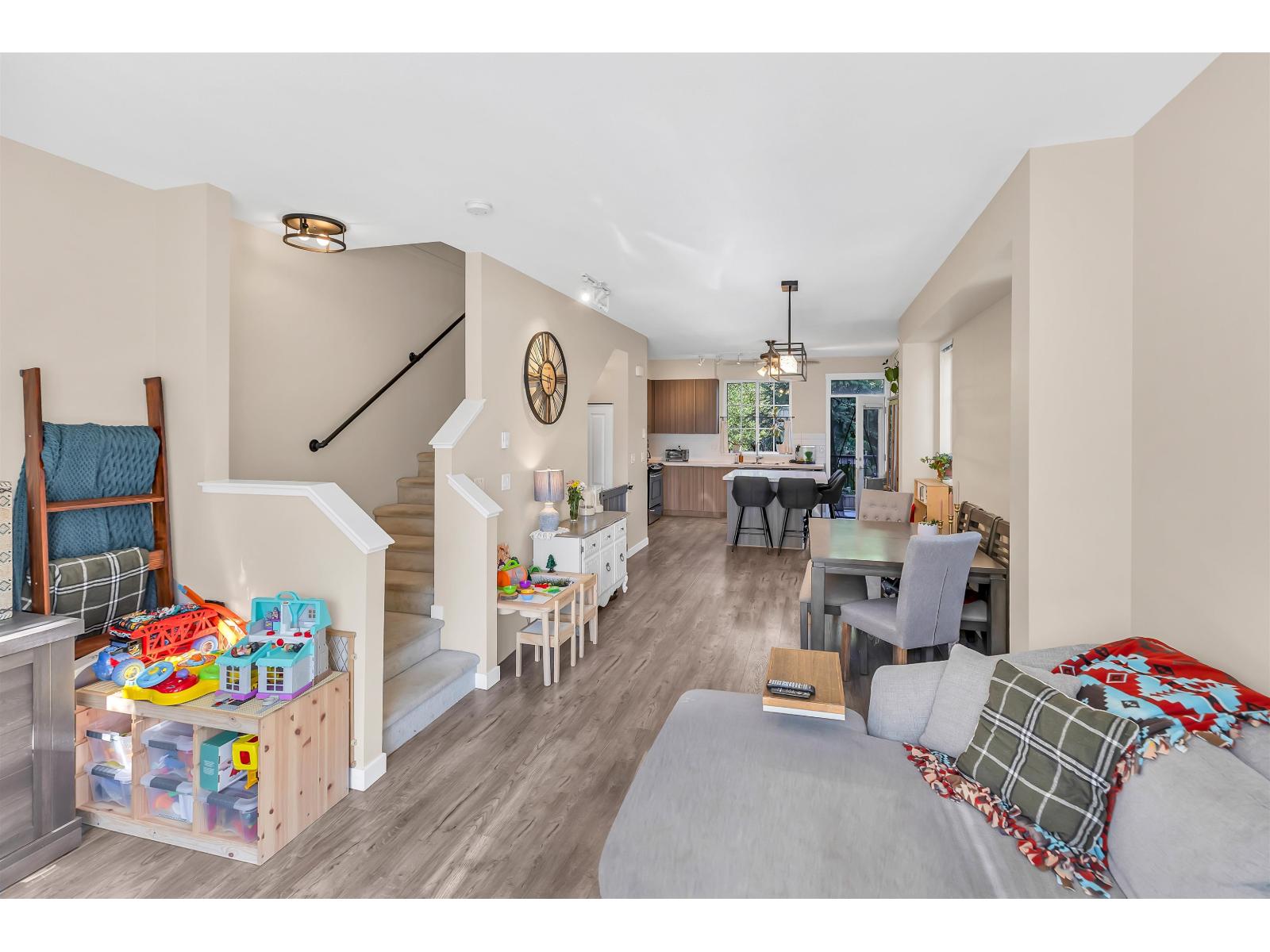 Photo 7 of 46 30989 Westridge Place, Abbotsford BC