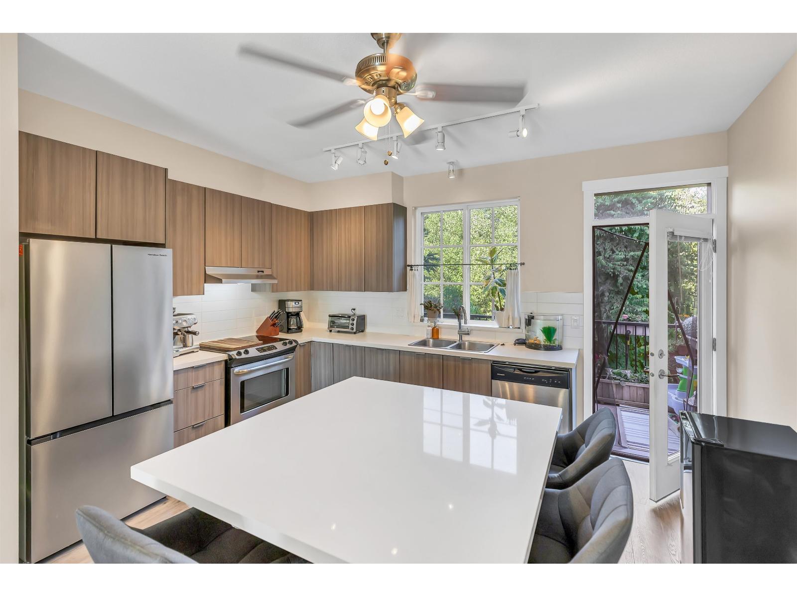 Photo 4 of 46 30989 Westridge Place, Abbotsford BC