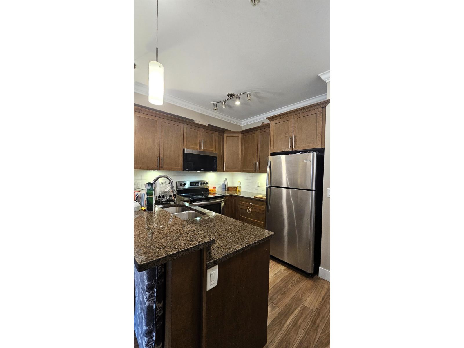 Photo 12 of 305 8183 121 A Street, Surrey BC