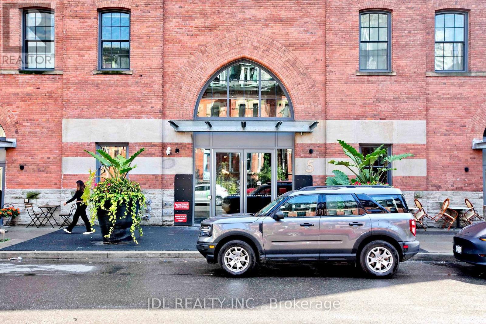 Photo 12 of 2904 5 St Joseph Street, Toronto ON