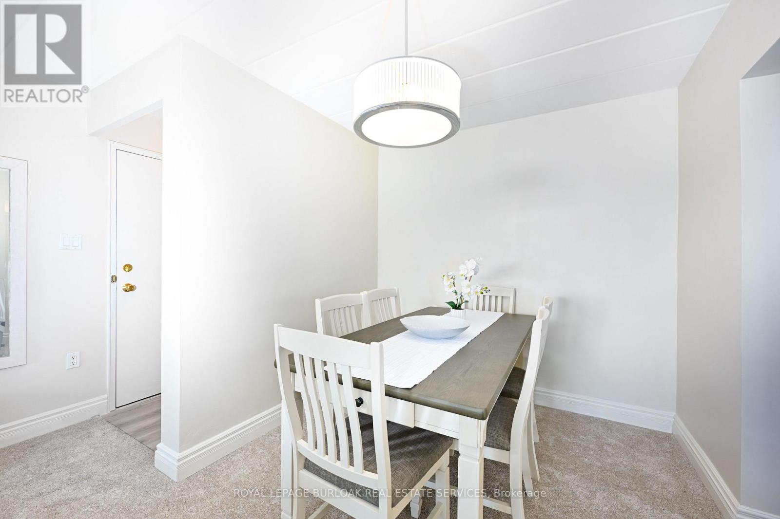 Photo 15 of 9 2422 New Street, Burlington ON