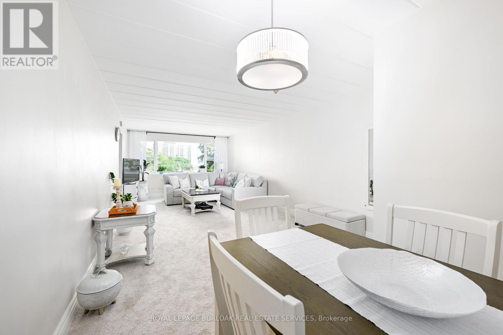 Photo 19 of 9 2422 New Street, Burlington ON