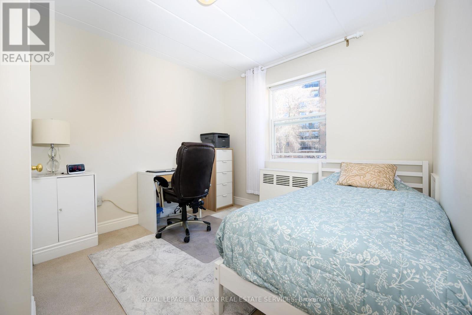 Photo 23 of 9 2422 New Street, Burlington ON