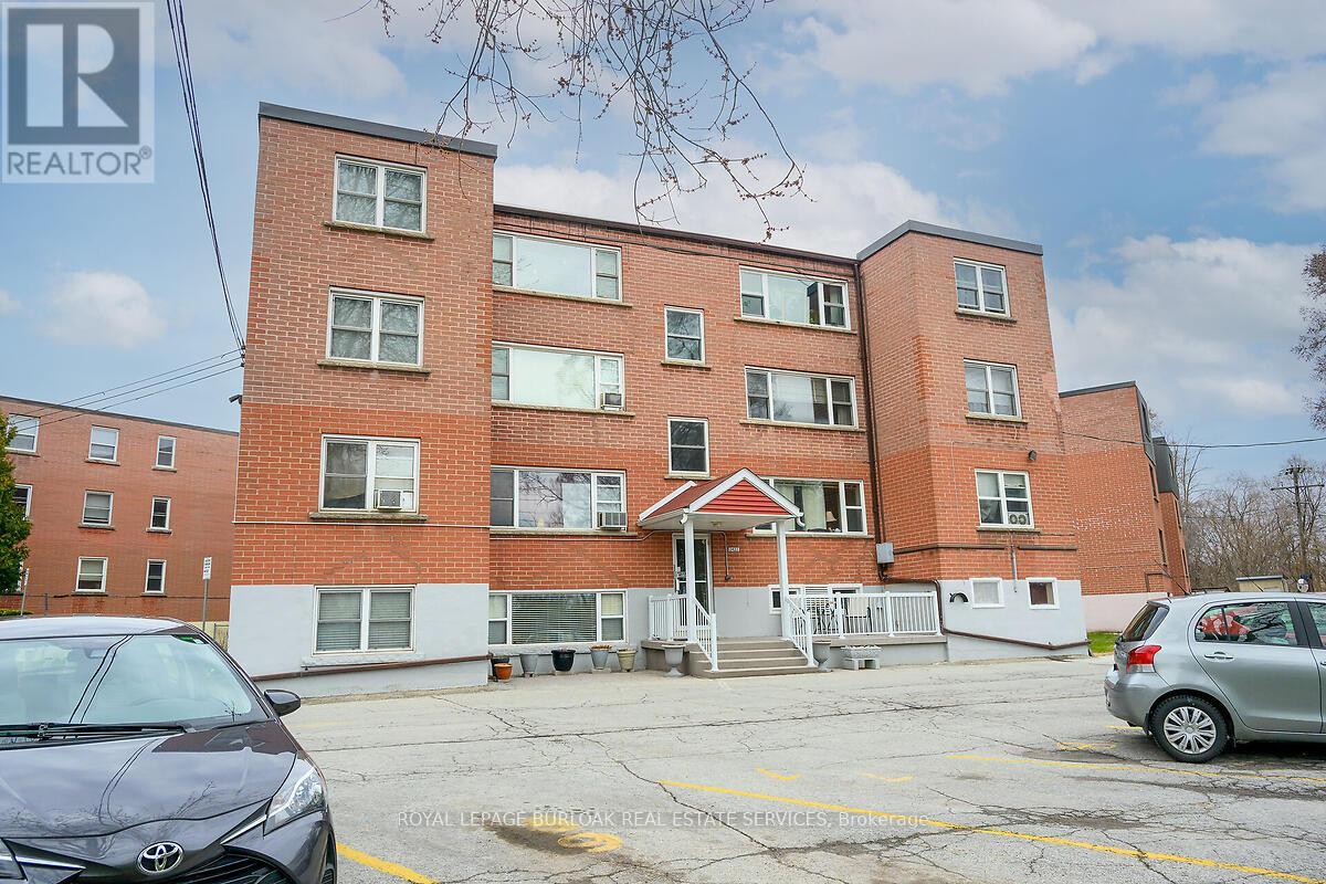 Photo 25 of 9 2422 New Street, Burlington ON