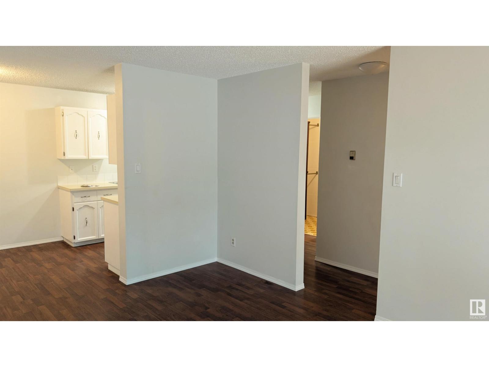 Photo 17 of 202 14004 26 St Nw Nw, Edmonton AB