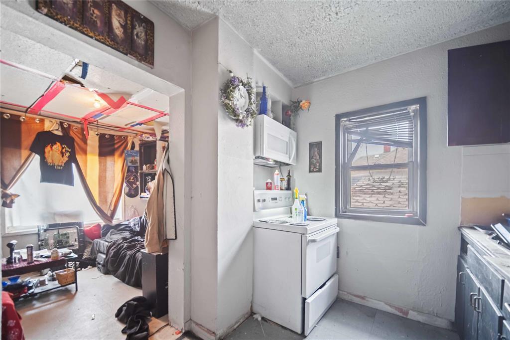 Photo 13 of 480 Lansdowne Avenue, Winnipeg MB