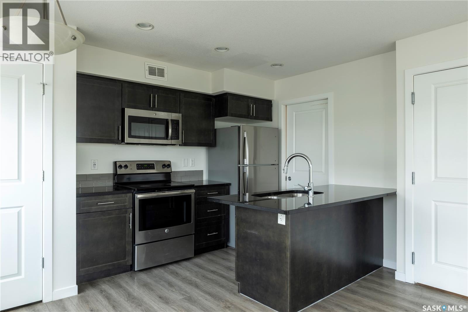 Photo 11 of 103 B 3367 Green Poppy Street, Regina SK