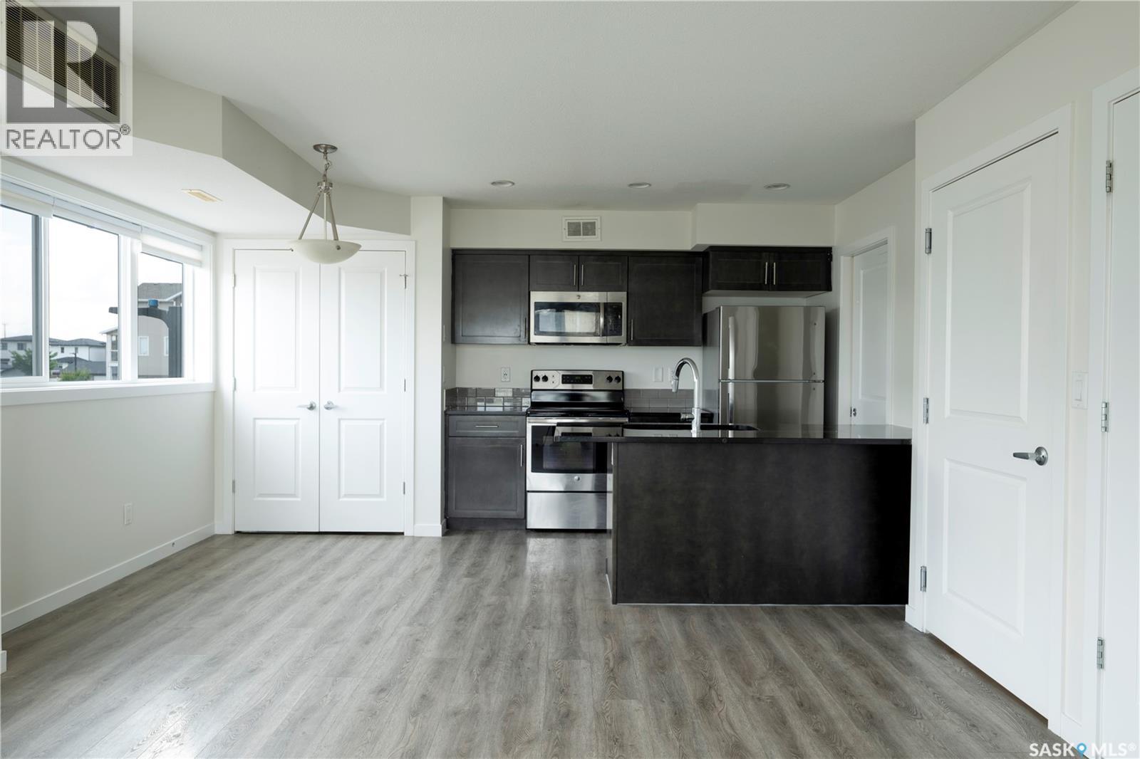 Photo 10 of 103 B 3367 Green Poppy Street, Regina SK
