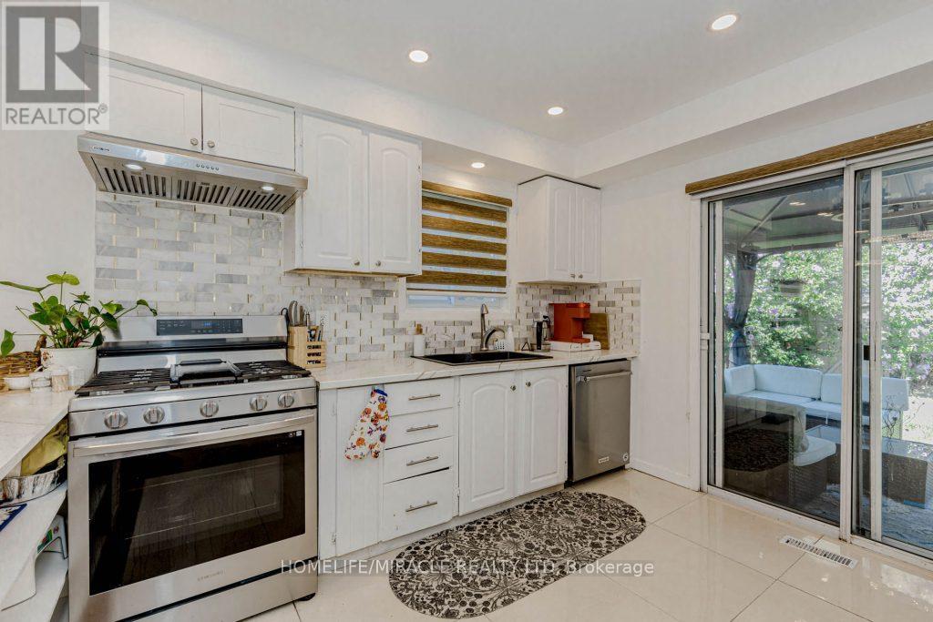 Photo 25 of 6593 Edenwood Drive, Mississauga ON