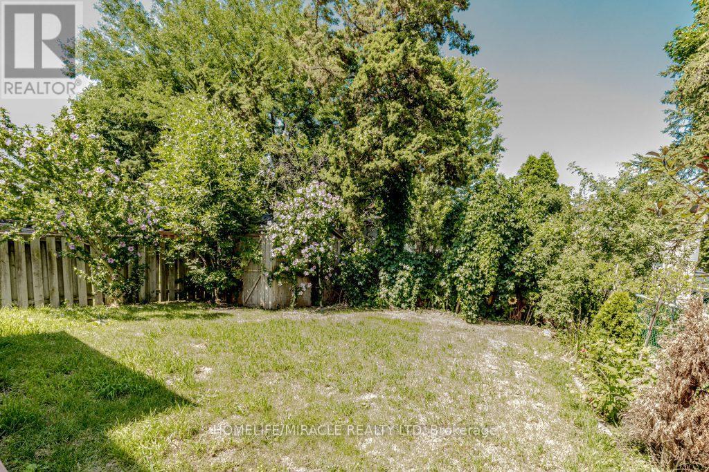 Photo 1 of 6593 Edenwood Drive, Mississauga ON