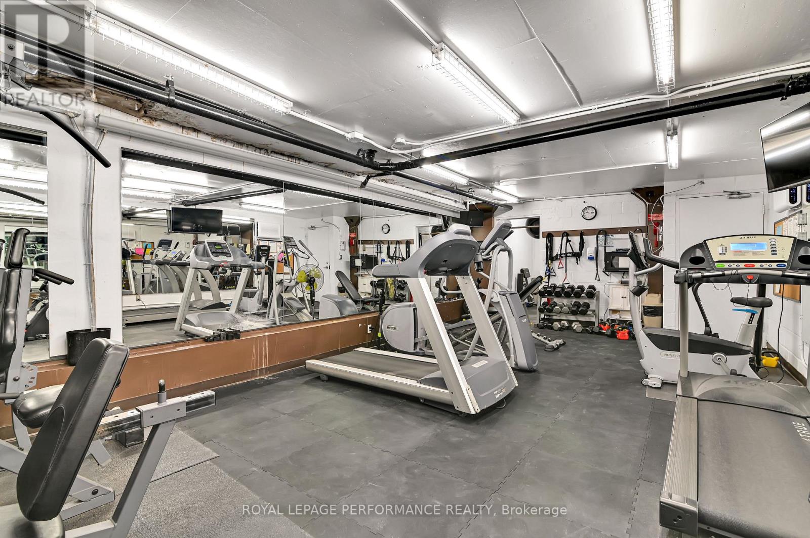 Photo 38 of 202 158 B Mcarthur Avenue, Ottawa ON