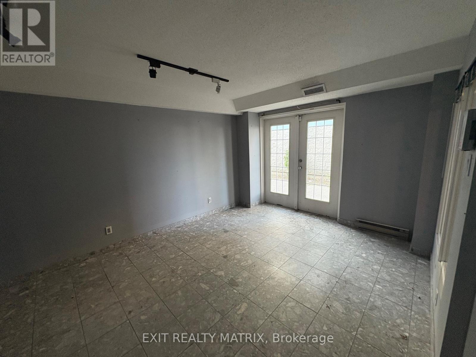 Photo 16 of 35 1010 Polytek Street, Ottawa ON